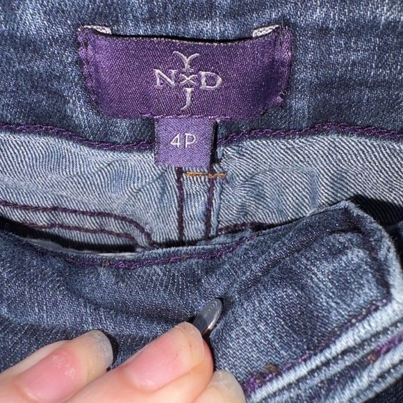 Women's petite jeans - Picture 3 of 3
